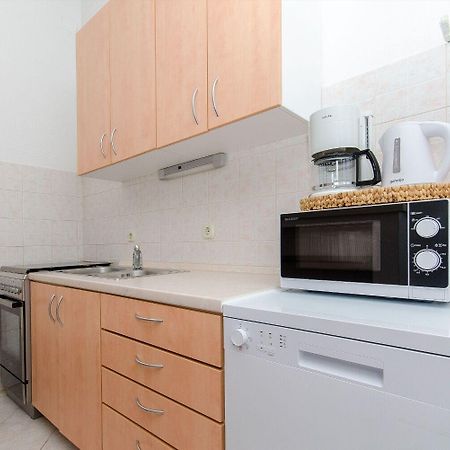 Apartments Bosiljka - By The Sea Sevid Bagian luar foto