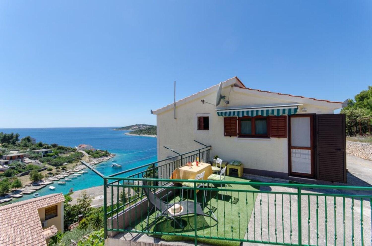 Apartments Bosiljka - By The Sea Sevid Bagian luar foto