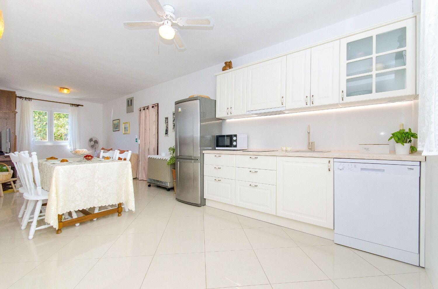 Apartments Bosiljka - By The Sea Sevid Bagian luar foto