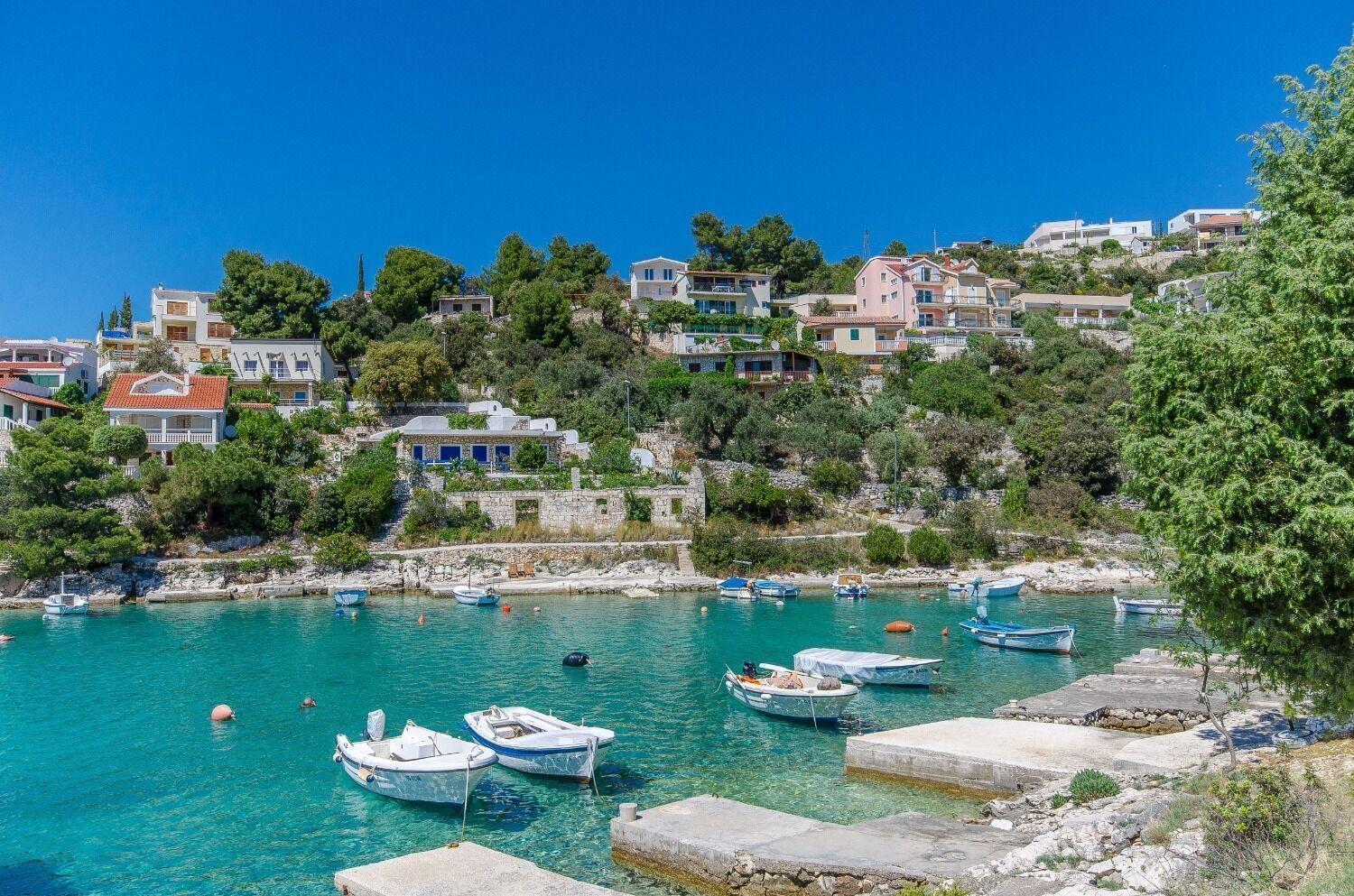 Apartments Bosiljka - By The Sea Sevid Bagian luar foto